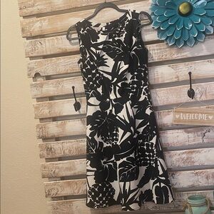 Elegant Black and White Floral Dress Size 4